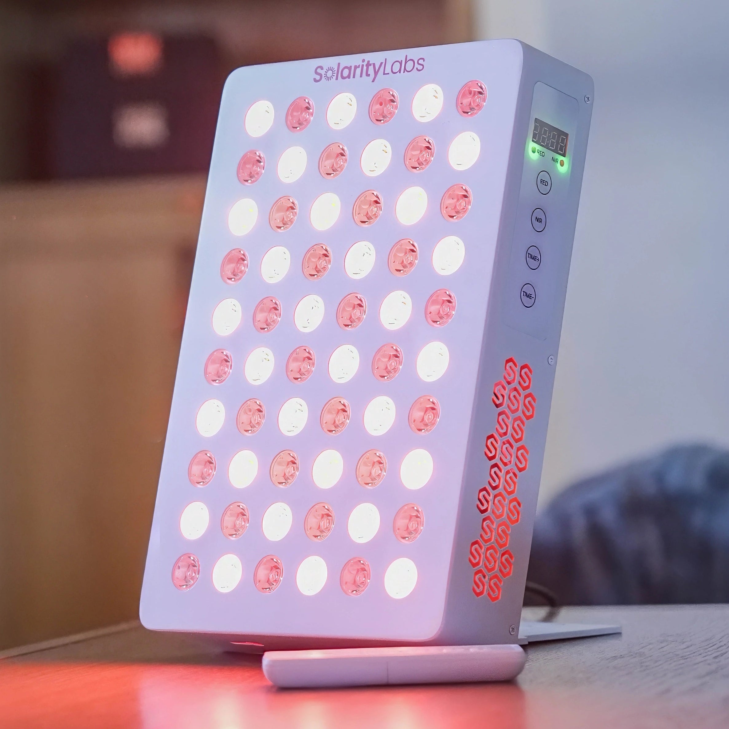 ProR Red Light Therapy Panel – 5 Wavelengths for Better Skin, Less Pain & Faster Recovery